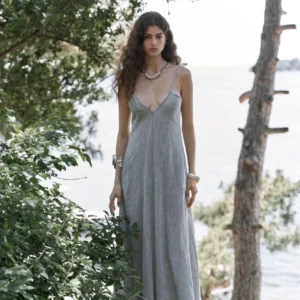 Robe aube cendrée